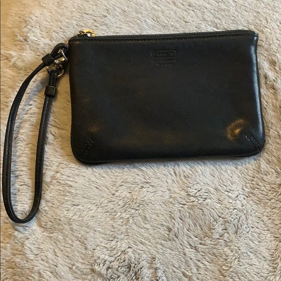 coach wristlet - Picture 2 of 4